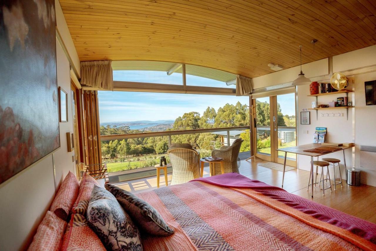 Hobart Hideaway Pods Bed & Breakfast Kingston Exterior photo